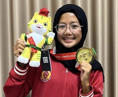 Khansa Atlet Renang Indah