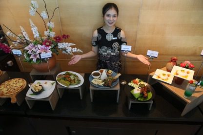Menu Baru Aston