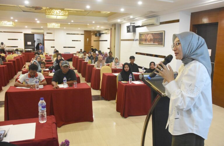 Anggota DPRD Budi Astuti