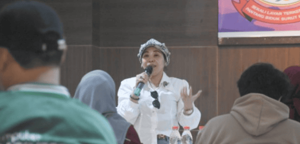 nunung dasniar