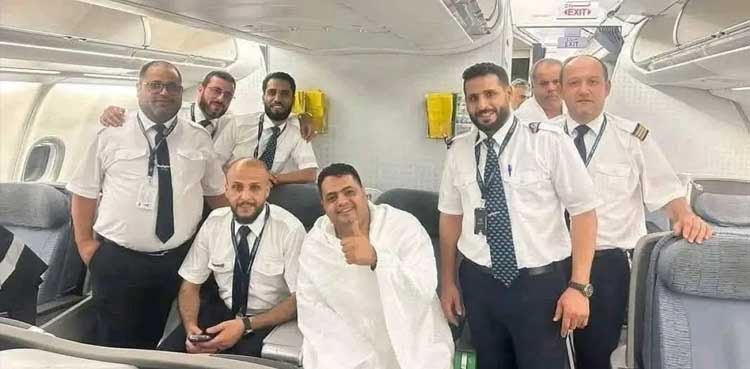Hajj-flight-returns-pilgrim-boarding