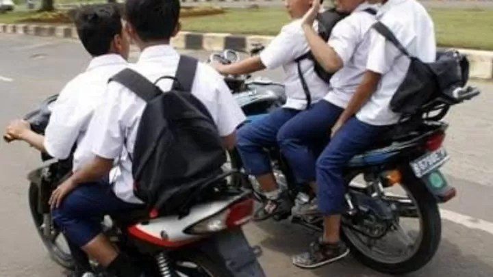 ilustrasi anak smp bawa motor