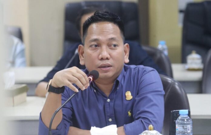 Ketua-Komisi-B-DPRD-Makassar-Ismail-696x446