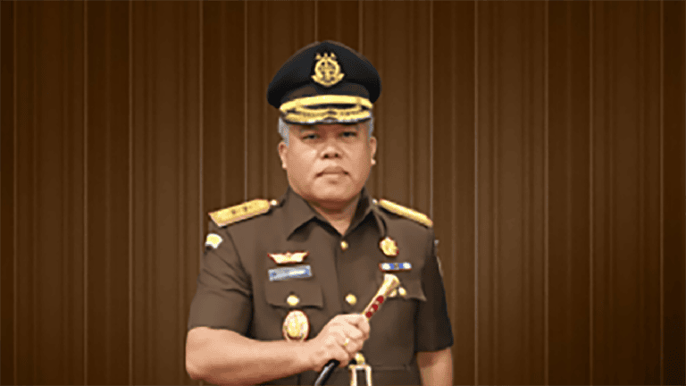 harli-siregar-mantan-kepala-kejaksaan-tinggi-papua-barat_169