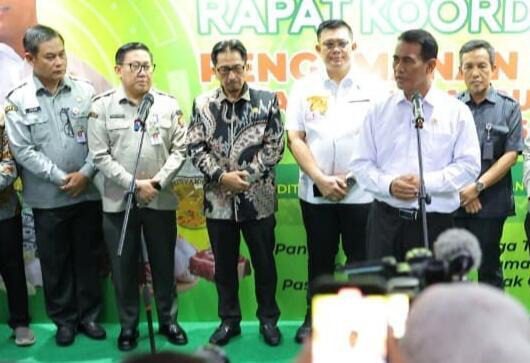mentan dan pedagang daging