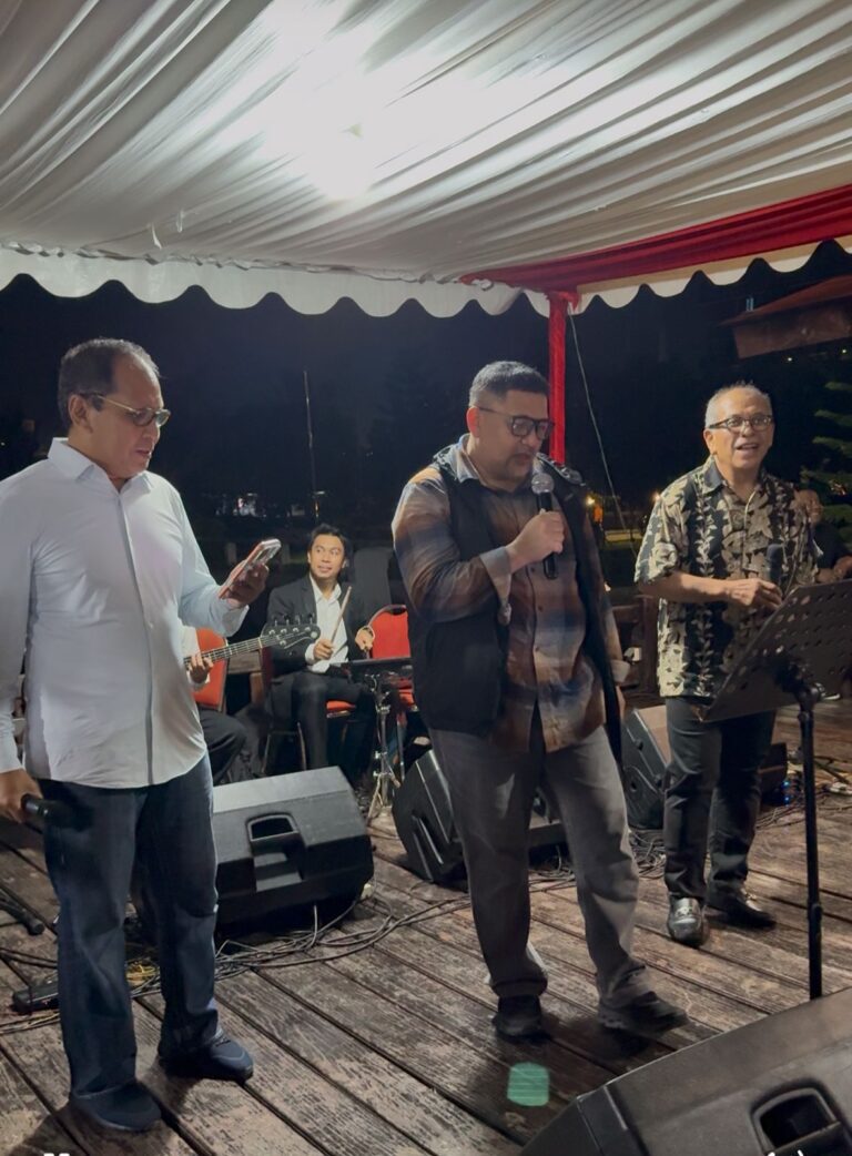 Danny, Appi dan IAS
