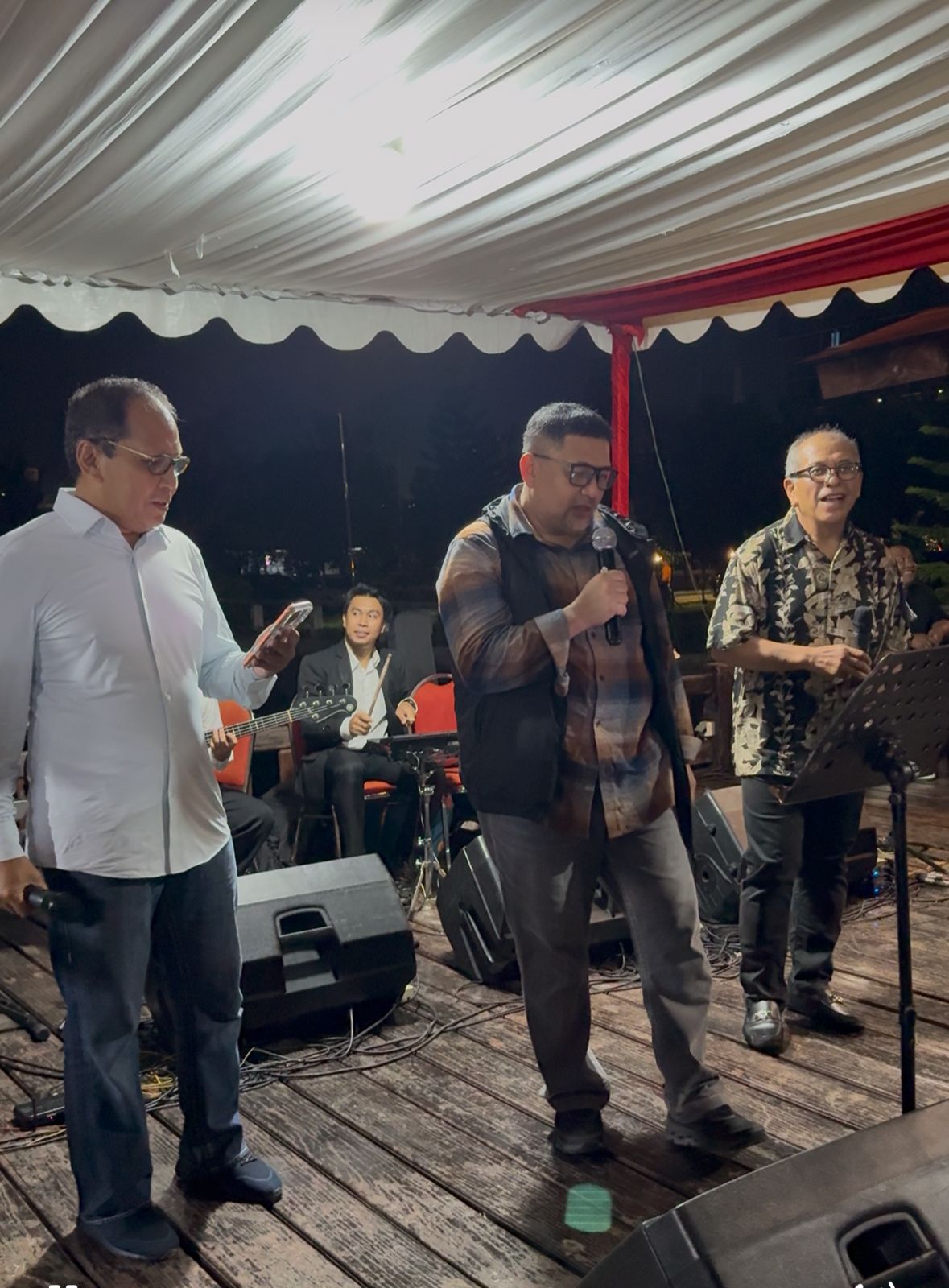 Danny, Appi dan IAS