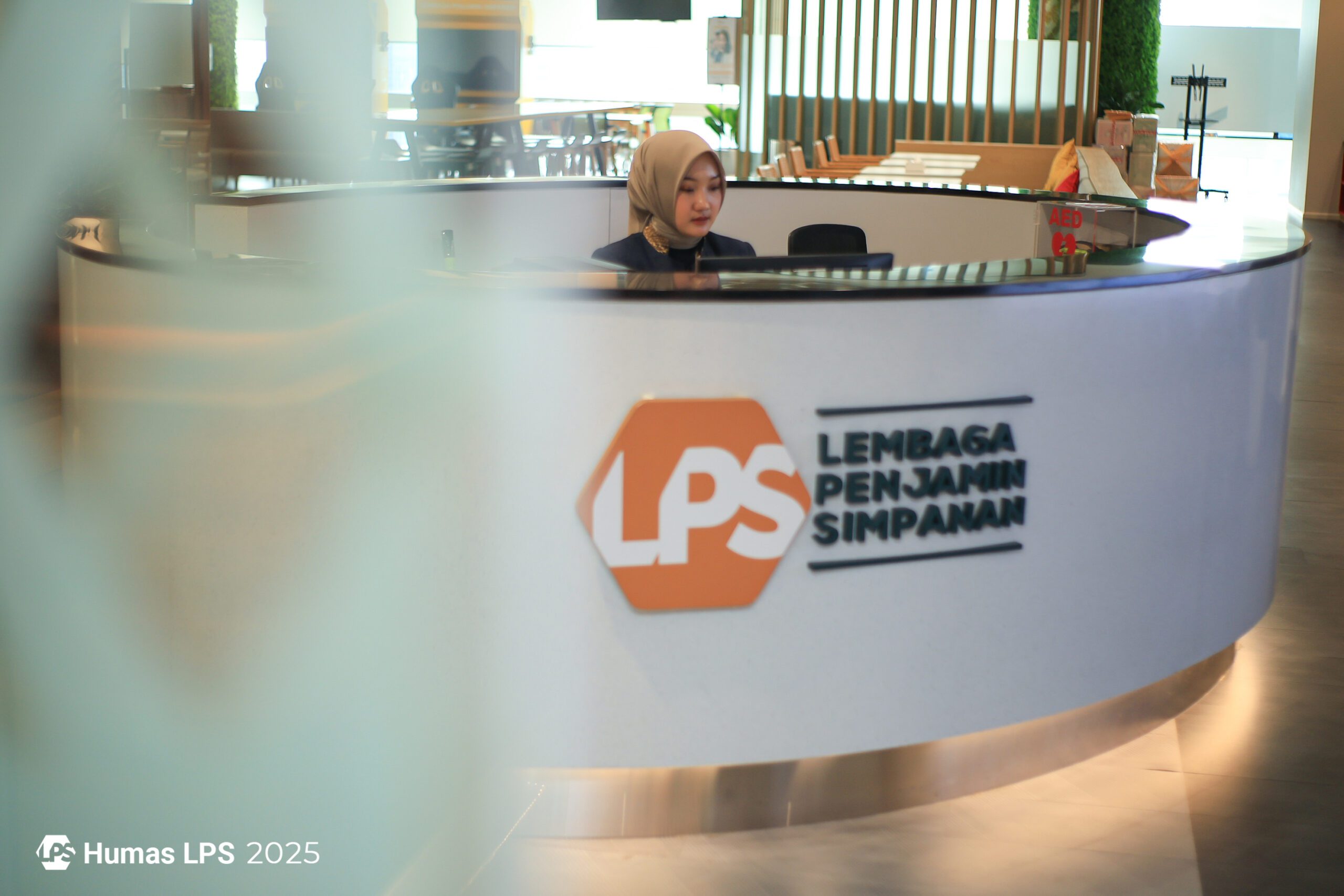 3_Foto-Ilustrasi-LPS_Lobby-LPS (1)