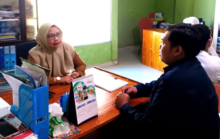 Kepala Puskesmas Kassi dan Ketua Karang taruna Kassi