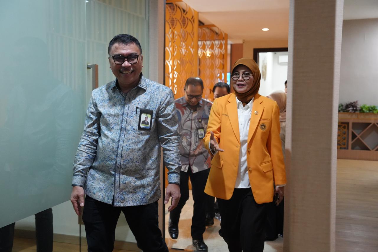 Prof Farida dan BAnk Sulselbar