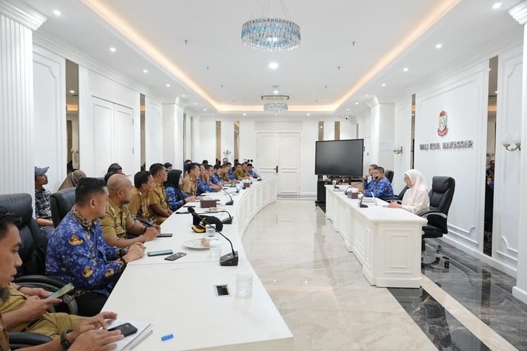 wali kota warning camat