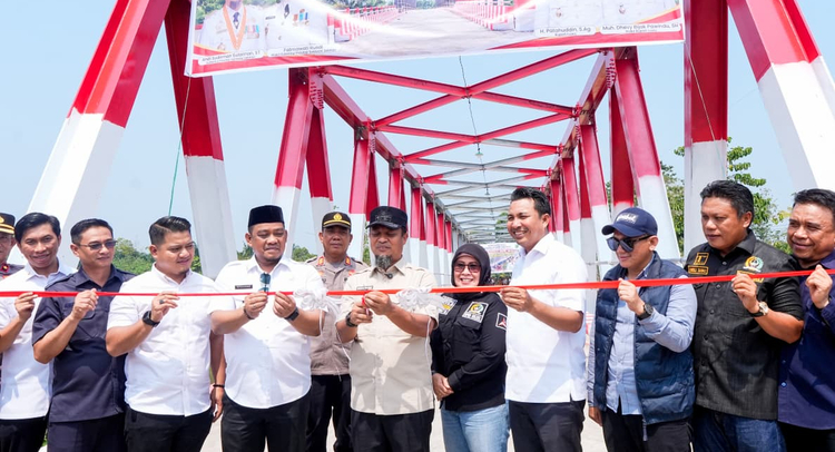 Jembatan Salujambu